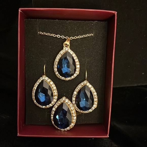 Jewelry set - Picture 1 of 2